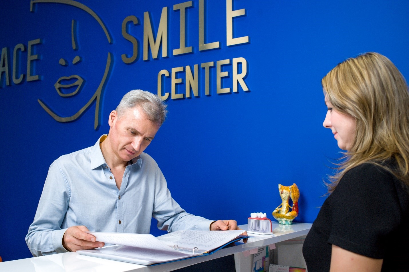 Полное восстановление зубного ряда по технологии All-on-4 в клинике Фэйс Смайл центр
